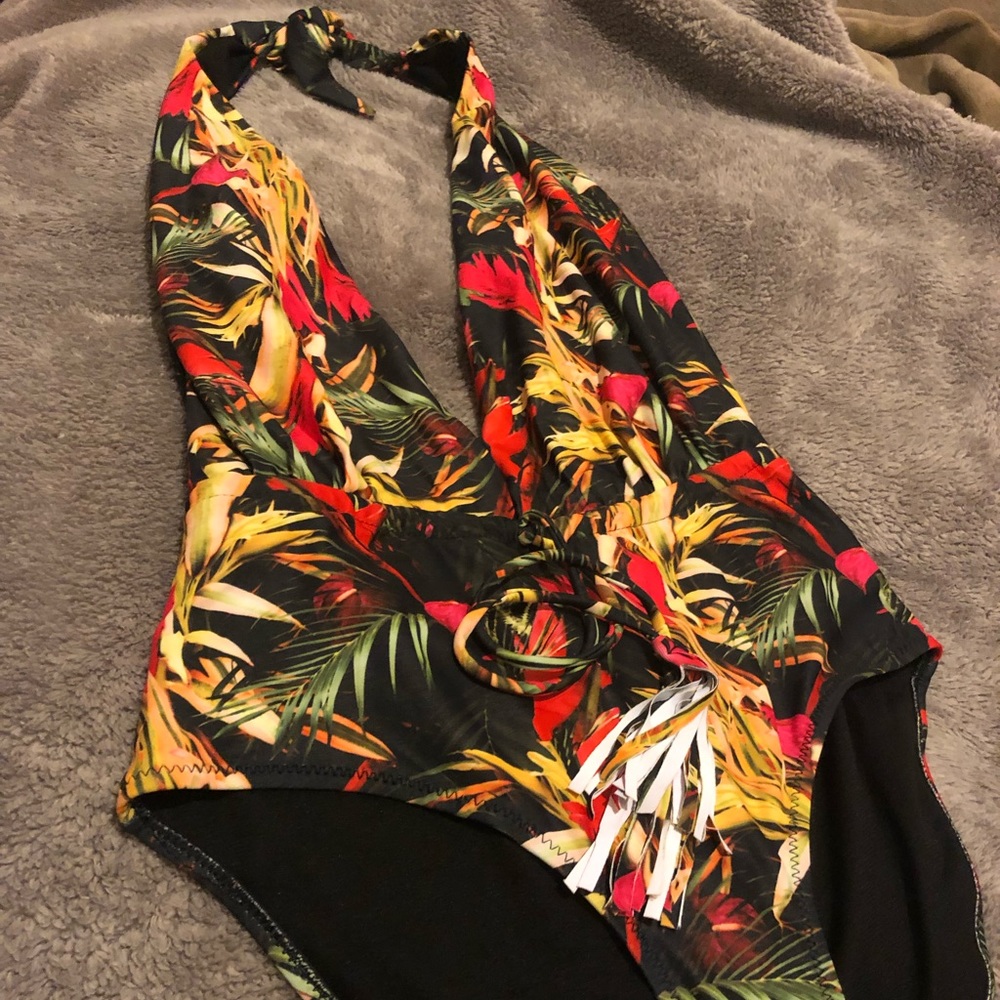 Halter Neck Tropical Print Swimsuit Missguided